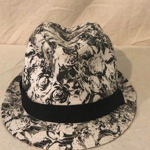 Size M/L Black/White Fedora Hat